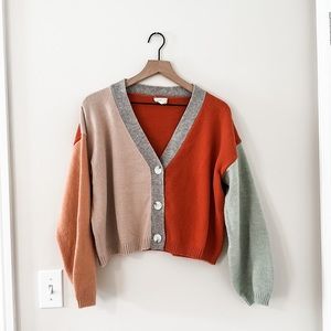 BOUTIQUE COLOR BLOCK SWEATER!
